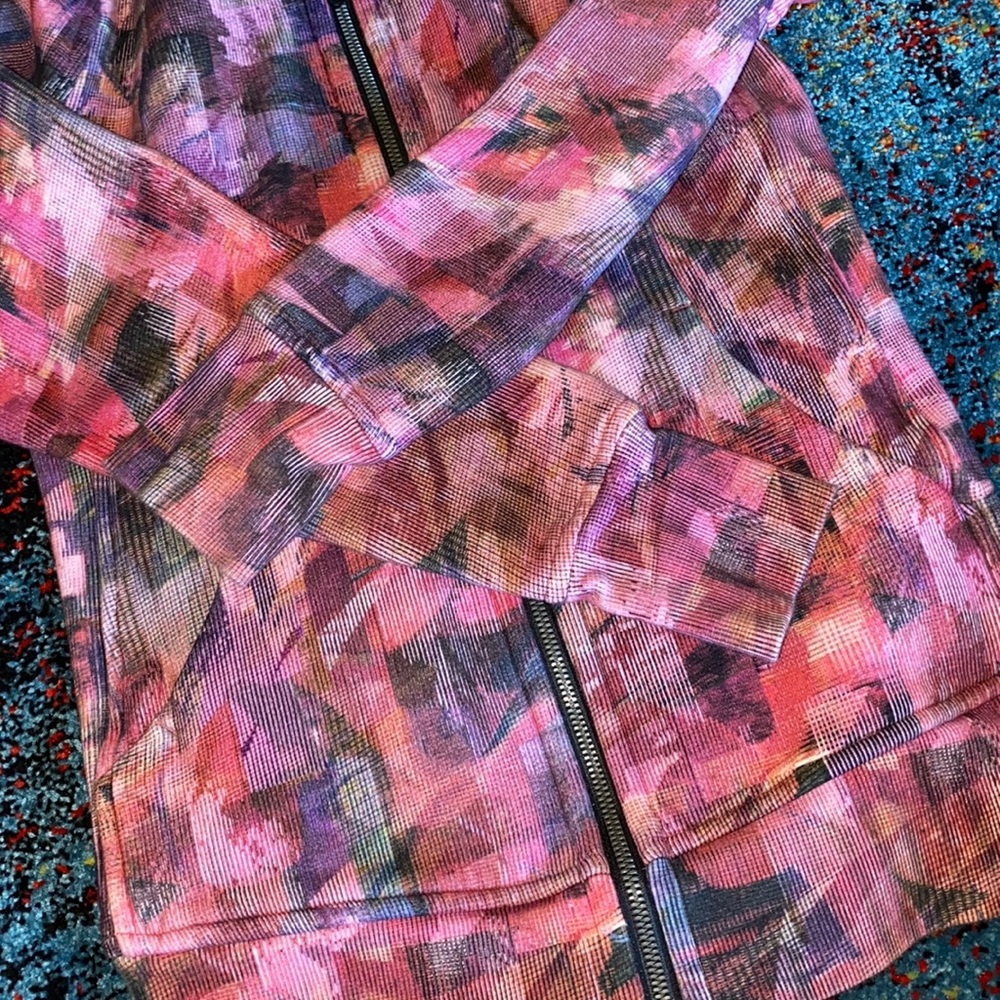 Lululemon jacket - Picture 2 of 9